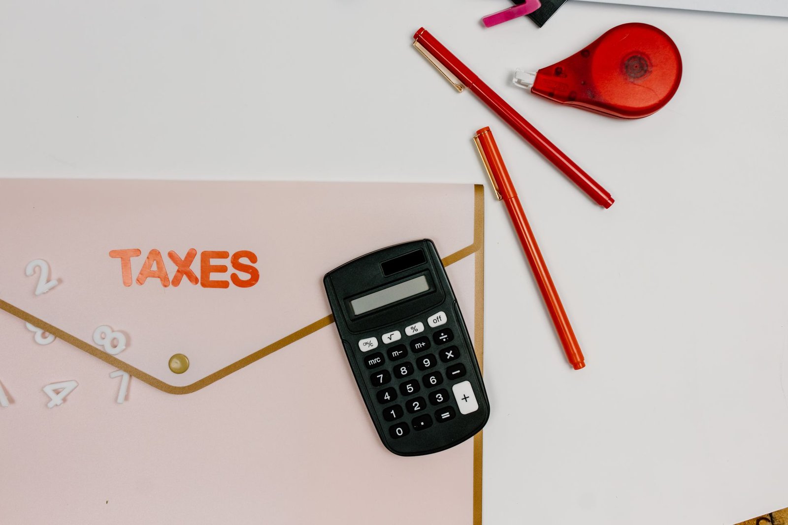Calculadora e documentos fiscais — IUC 2026 nos stands